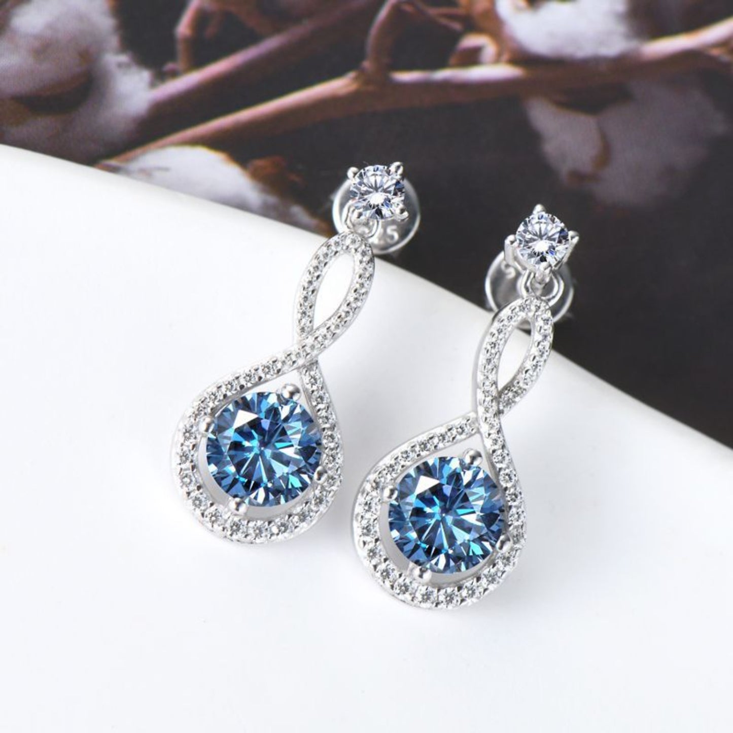 Elegant Brilliance: 1 Carat Moissanite 925 Sterling Silver Earrings