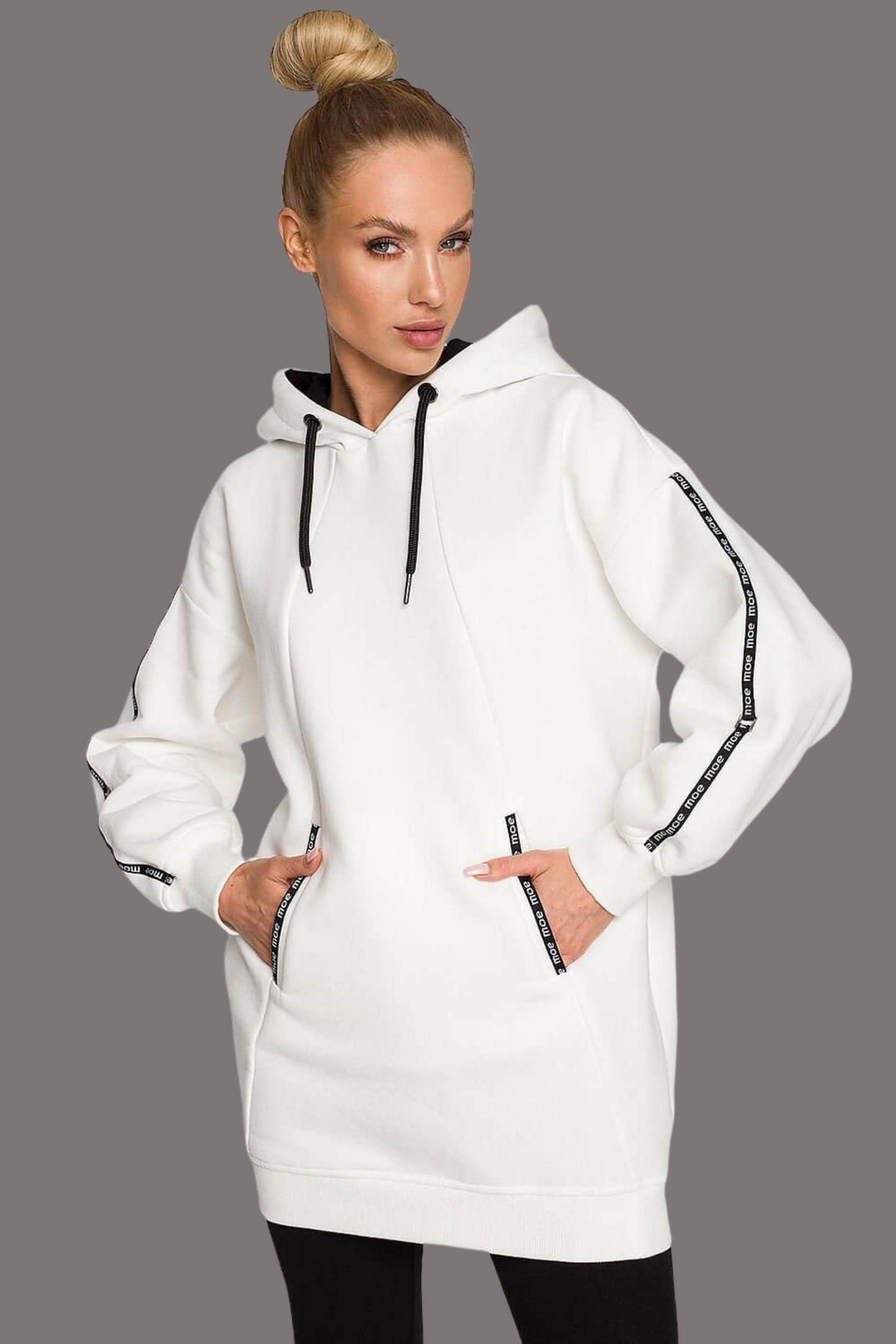 Statement Style: Cozy Sweatshirt Tunic with Logo Detailing
