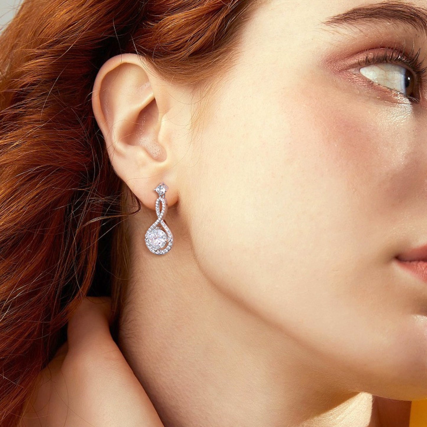 Elegant Brilliance: 1 Carat Moissanite 925 Sterling Silver Earrings