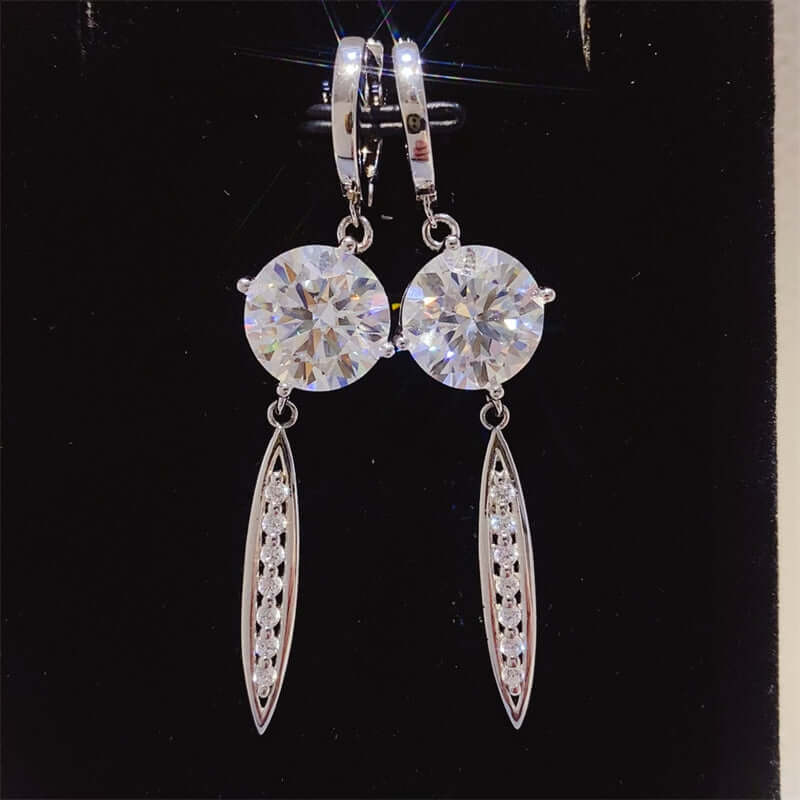 Sparkling Elegance: 10 Carat Moissanite 925 Sterling Silver Earrings