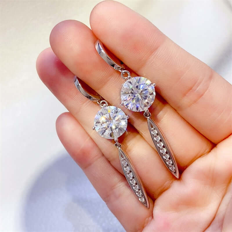 Sparkling Elegance: 10 Carat Moissanite 925 Sterling Silver Earrings