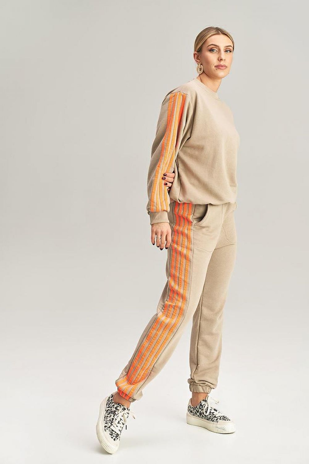 Classic Comfort: Loose Pullover Tracksuit Combo (One Size Fits All)