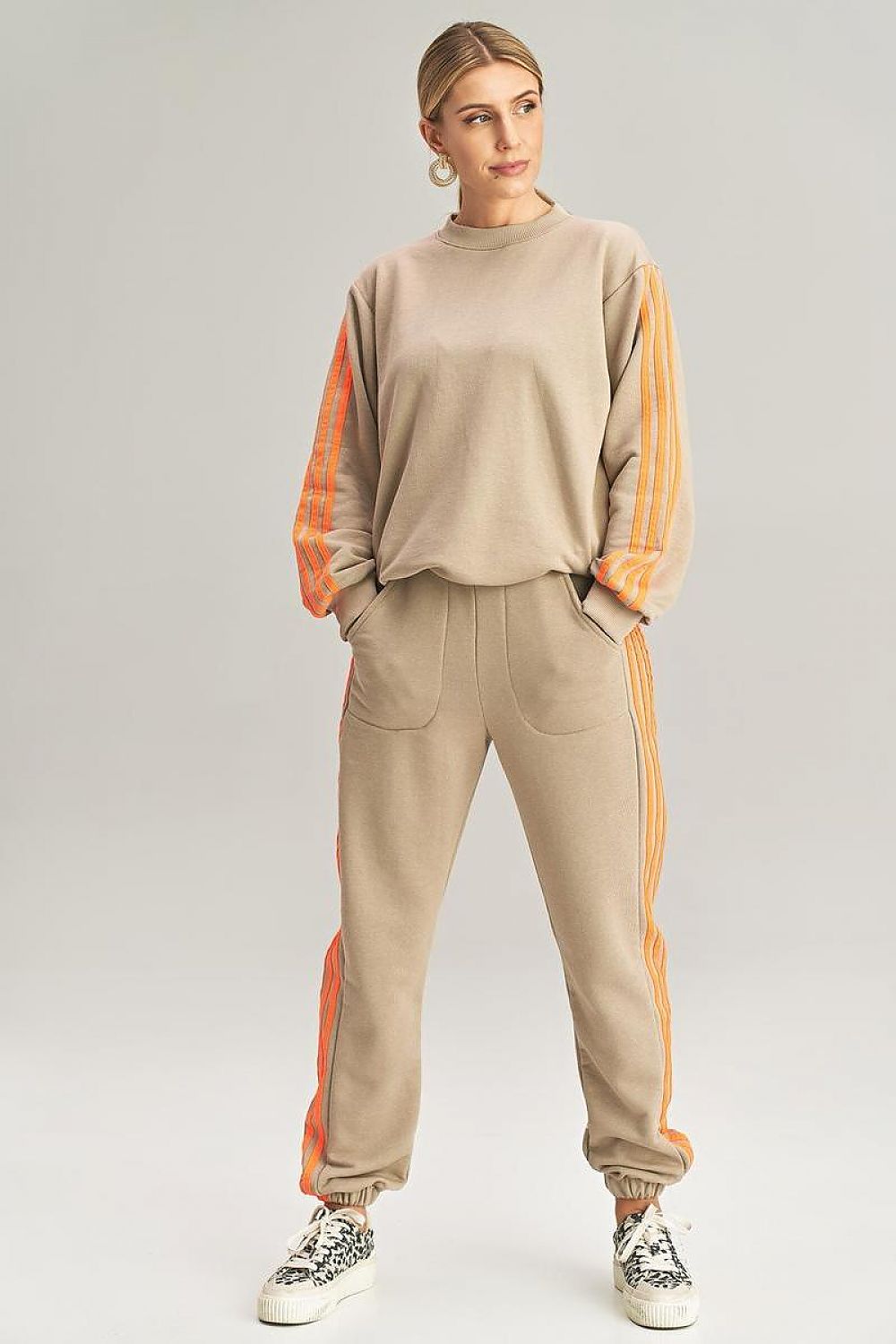 Classic Comfort: Loose Pullover Tracksuit Combo (One Size Fits All)
