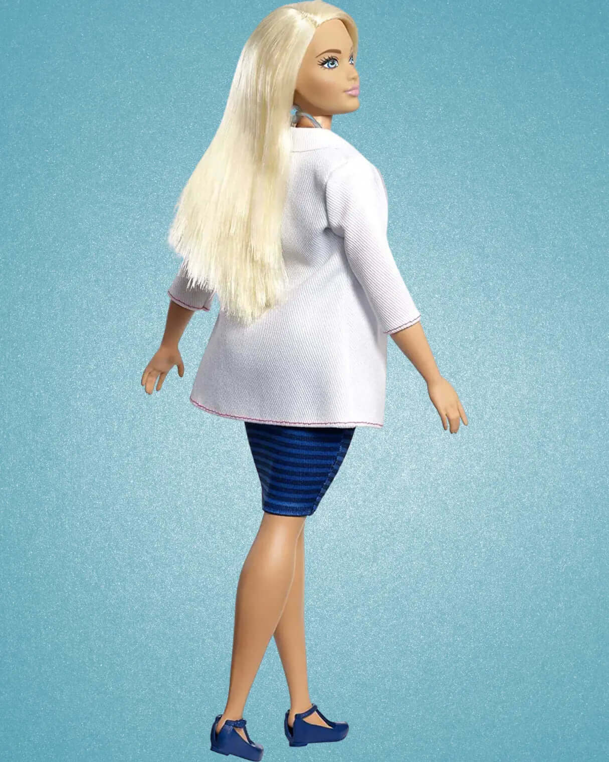 Barbie Curvy Doctor Doll - Collectible Toy for Kids