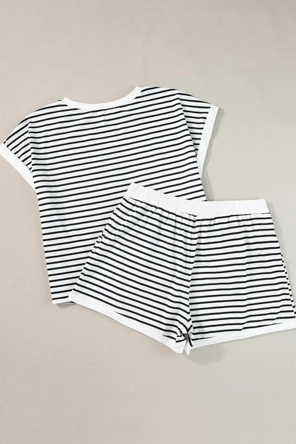 Chic Lounge Outfit 2-Piece Striped Contrast Set