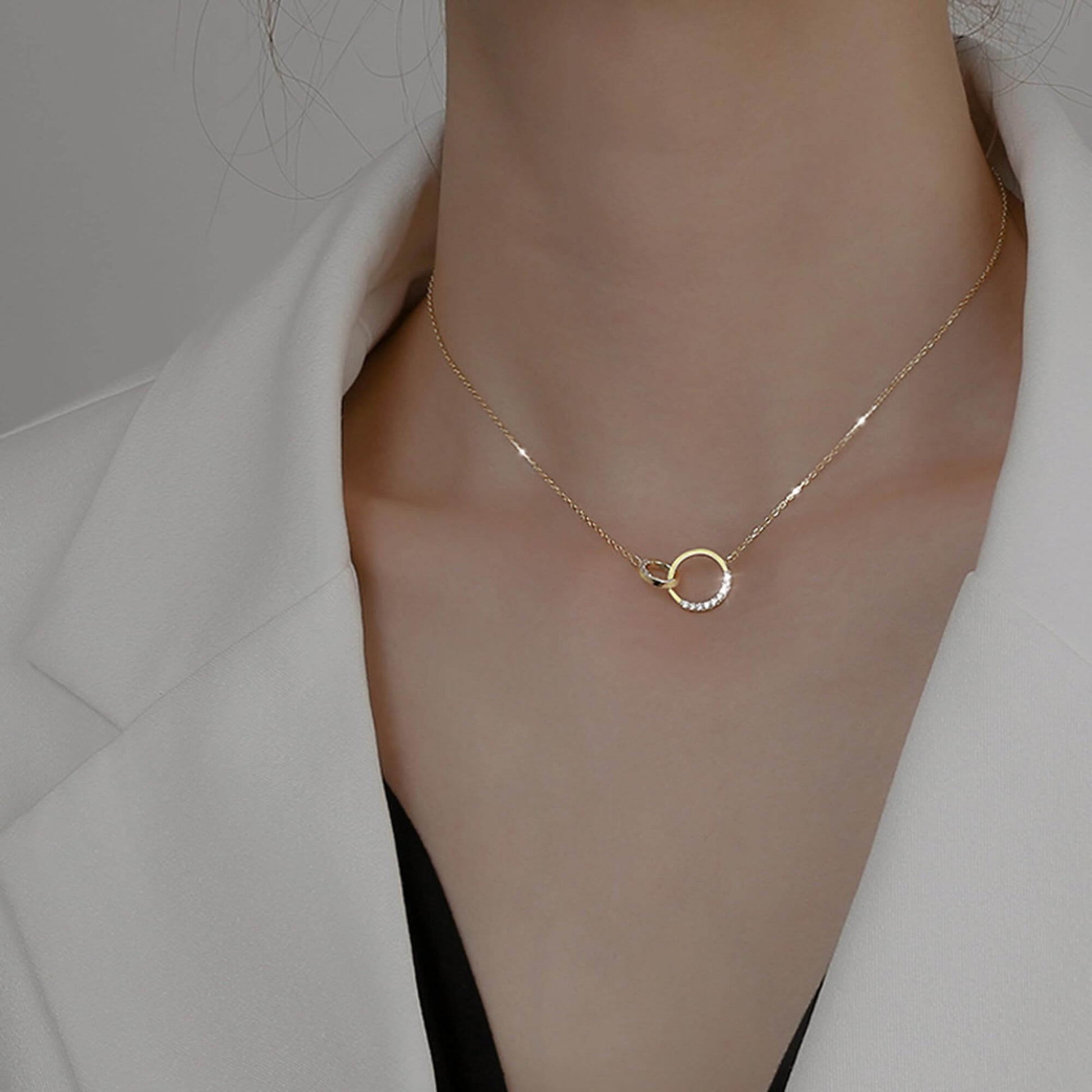 925 Sterling Silver Interlocking Zircon Pendant