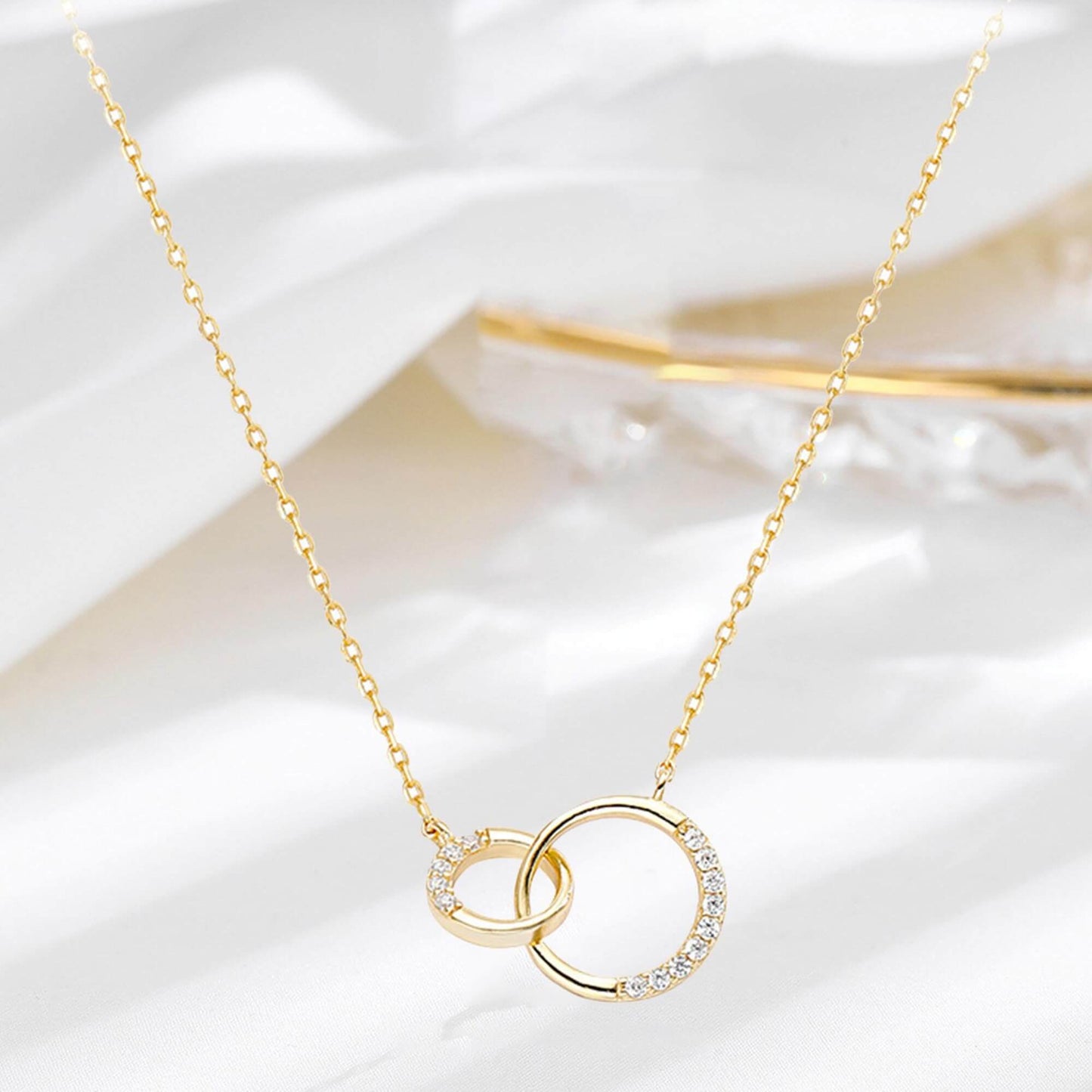 925 Sterling Silver Interlocking Zircon Pendant