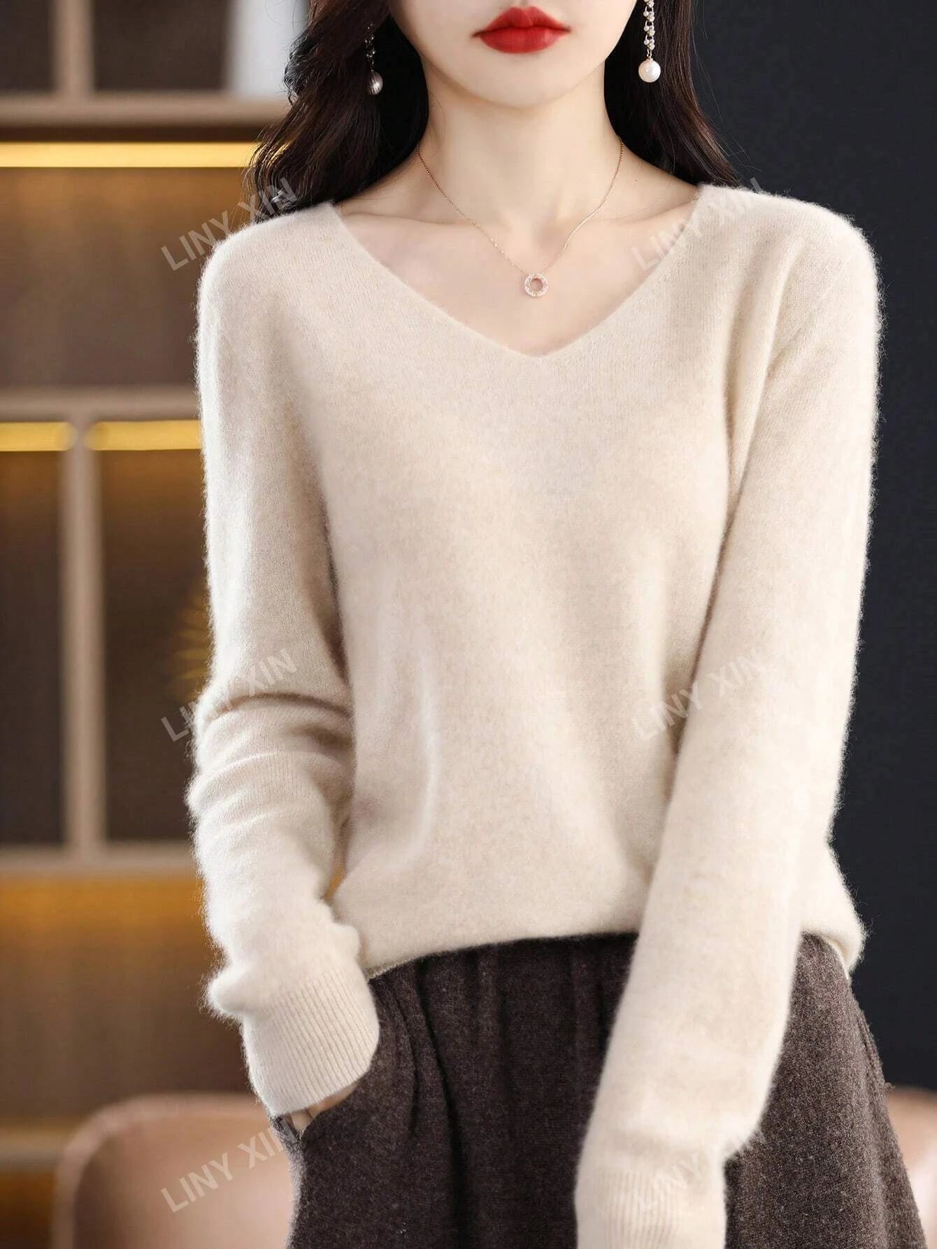 Pure Merino Wool V-Neck Seamless Knit Sweater
