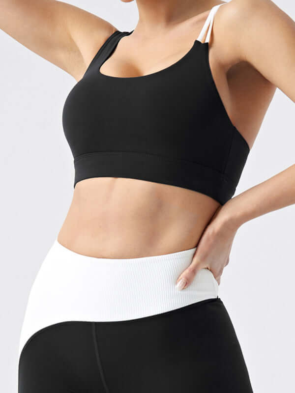 Sleek Support Yoga Vest with Contrast Trim & Chest Pad