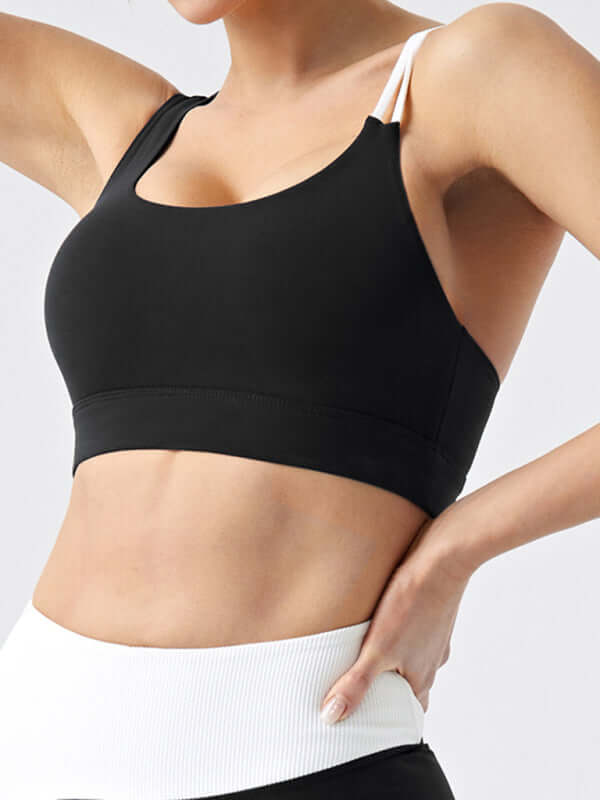Sleek Support Yoga Vest with Contrast Trim & Chest Pad