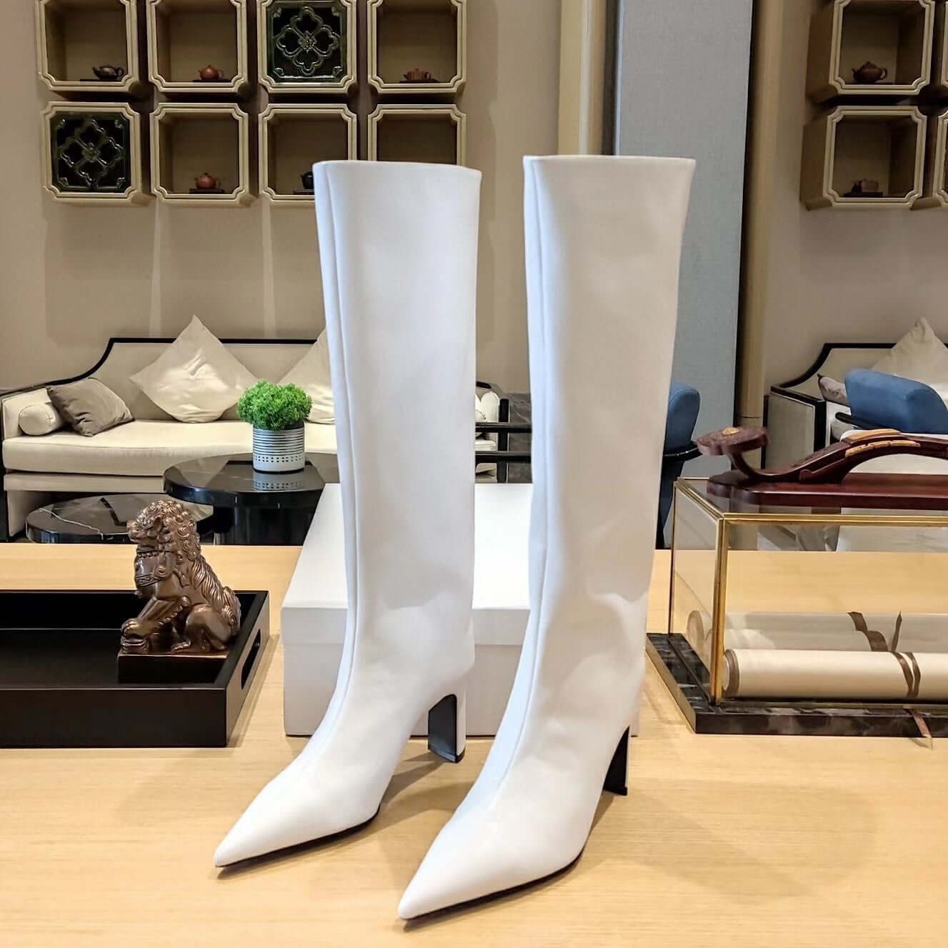 Stylish Womens Knee-High Leather Boots