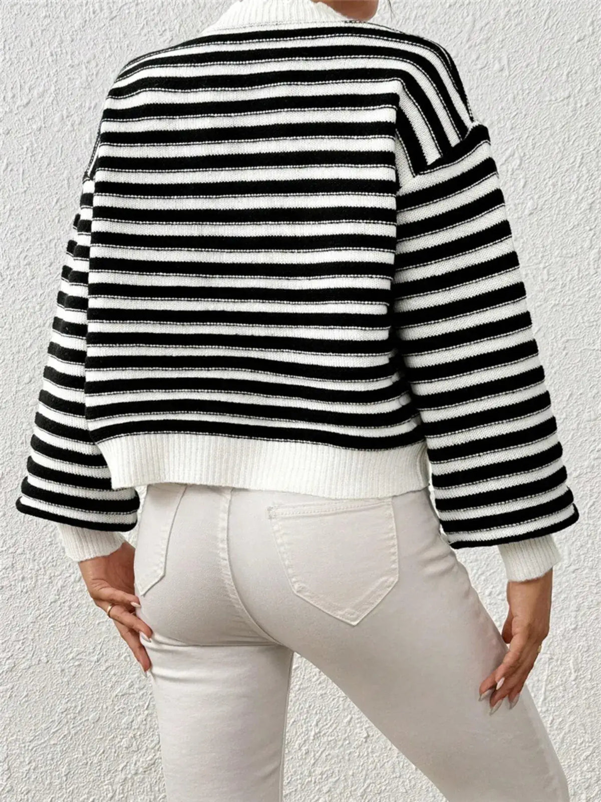 Women's Striped Cropped Cardigan with Balloon Sleeves
