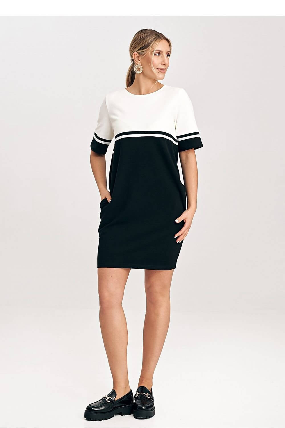 Two-Tone Bliss: Effortless Cotton Mini Dress