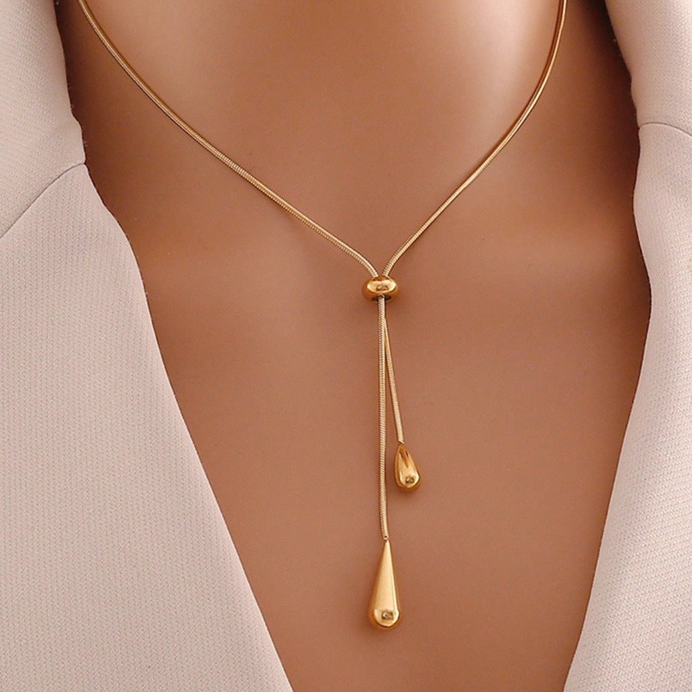 Elegant 18K Gold Necklace with Adjustable Tassel